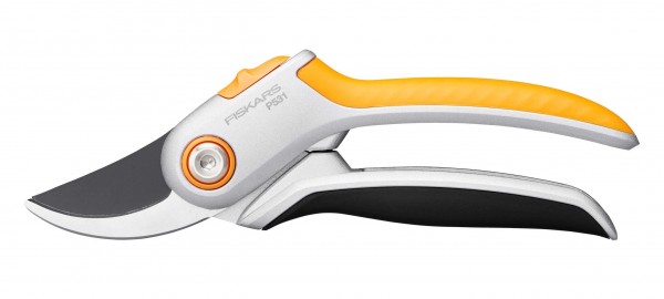 FISKARS škare vrtne mimoilazne Plus P531 1057168 FPP FISKARS vrtne mimoilazne škare Plus P531 1057168 s ergonomskom ručkom